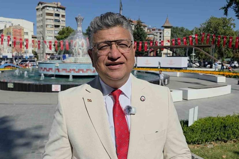 Rektör Kızıltoprak: "Yaşayan Miras Şöleni, Kütahya’nın köklü kültürel mirasını şehir meydanlarına taşımıştır"