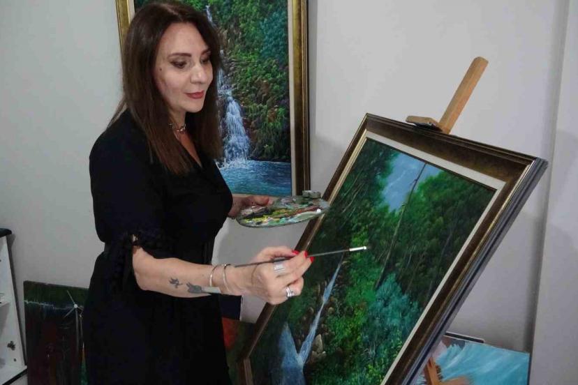 Ressam Nurhan Ağartan: "Sanat, insanın ruhundaki izleri görünür kılmaktır"
