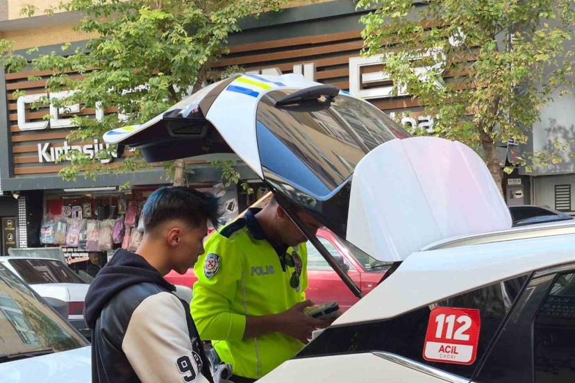 Tartıştığı otomobil sürücüsünü yumruklayan motosikletliye 180 bin TL ceza