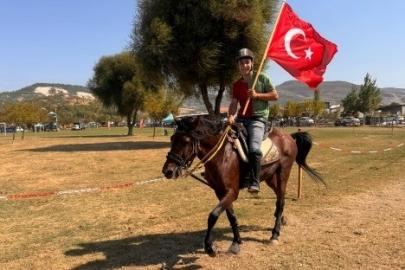 Tavşanlı’yı temsil eden "Kuyumcu" isimli at Rahvan At Yarışlarında şampiyon oldu