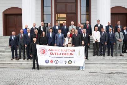 Vali Işın: "Ahilik köklü bir medeniyet geleneğidir"