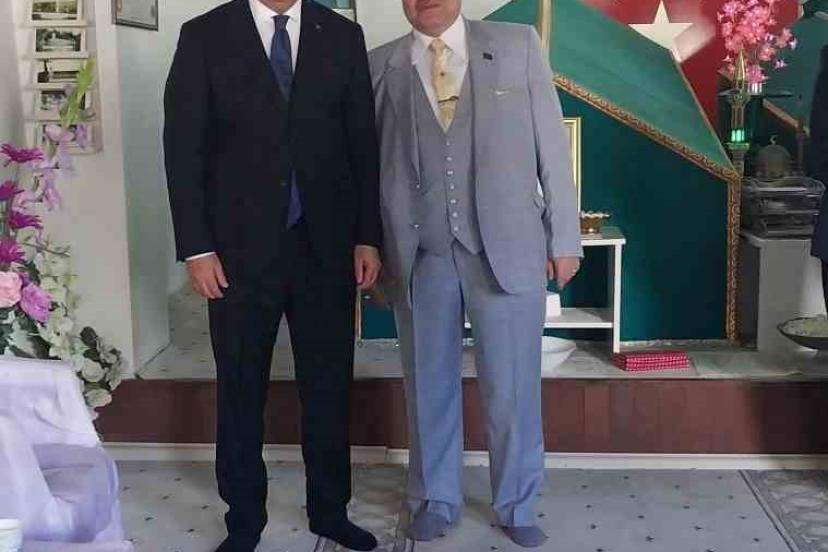 Vali Yılmaz, Şeyh Şehabettin Sühreverdi Hazretleri türbesinde