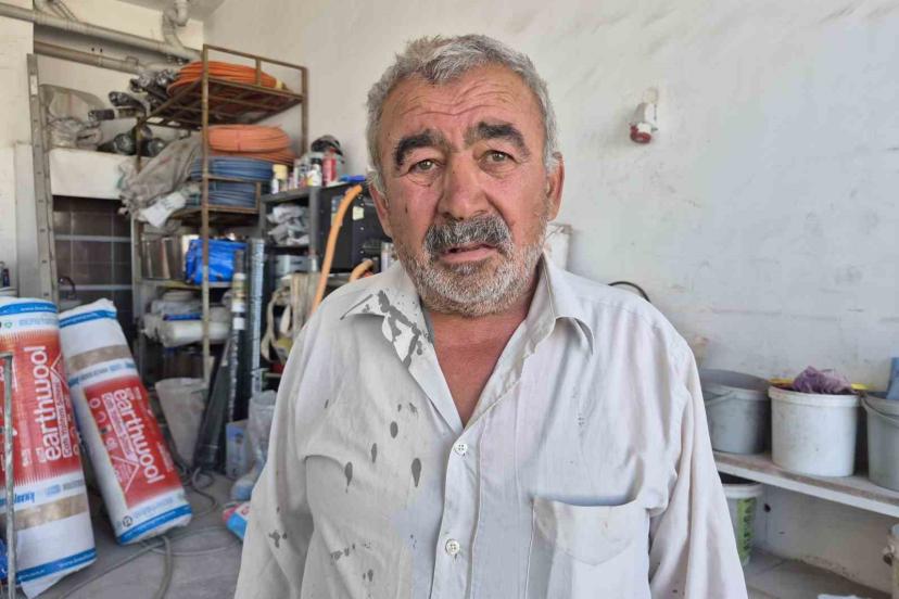 Veresiye vermediği müşterisi tarafından tabancayla tehdit edilip başından yaralandı