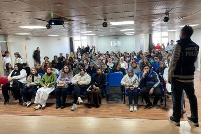 Afyonkarahisar’da NarkoAnne projesi sürüyor