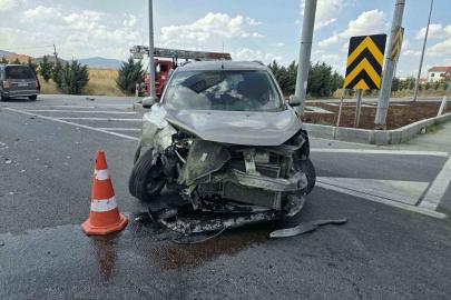 Afyonkarahisar’da trafik kazası:1 ölü 2 yaralı