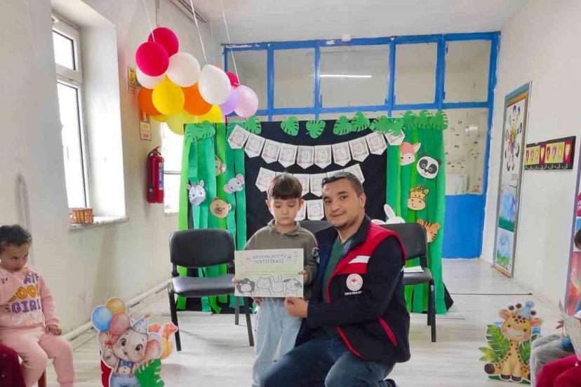Başmakçı’da minik öğrencilere hayvan sevgisi anlatıldı