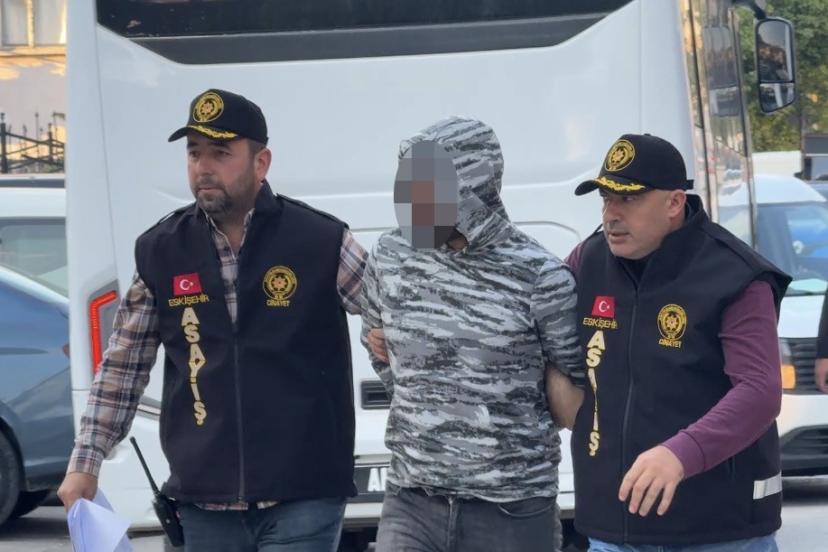 Cinayet şüphelisi adliyeye sevk edildi