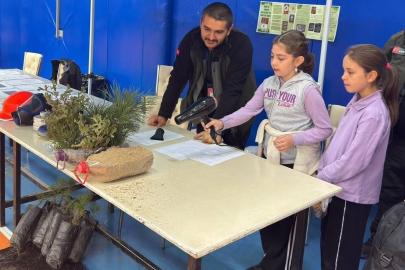 Emet’te Bilim Festivali’nde çocuklara erozyon eğitimi