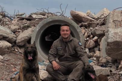 Eskişehir İtfaiyesi’nin arama kurtarma köpekleri zorlu sınavı başarıyla geçti