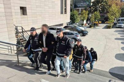 Eskişehir merkezli 3 ilde 60 milyon TL’lik tefeci operasyonu: 5 gözaltı
