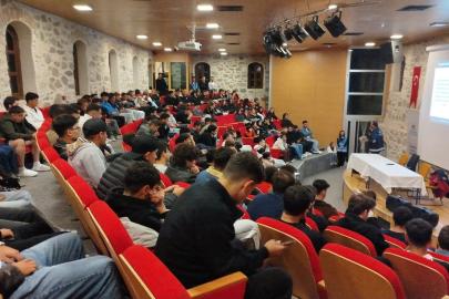 Eskişehir polisinden 565 kişiye uyuşturucuyla mücadele eğitimi