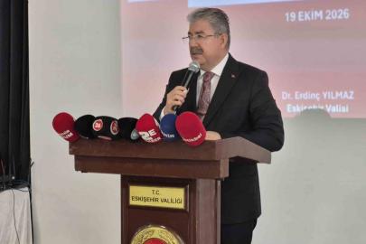 Eskişehir Valisi Dr. Yılmaz, muhtarlara ’Yürekten istirhamımdır’ diye seslendi