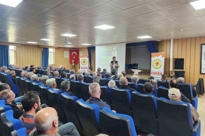 Eskişehir’de arıcılara "Orman Yangınlarını Önleme ve Farkındalık" eğitim semineri: Belgesiz üreticilere konaklama izni yok