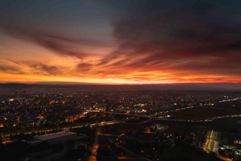 Eskişehir’de gün batımı havadan görüntülendi