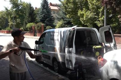 Eskişehir’de mobil araç yıkama dönemi: Temizlik aracın ayağına geliyor
