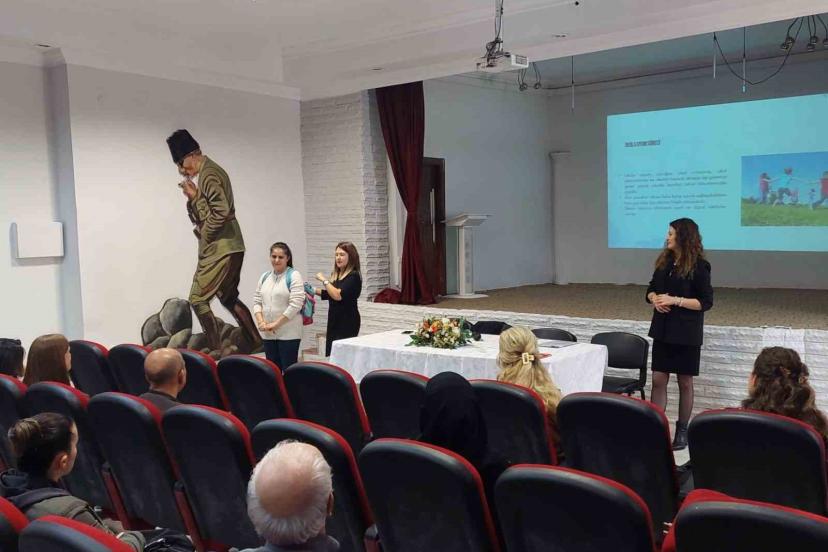 Eskişehir’de velilere yönelik "Okul ve Aile" semineri düzenlendi