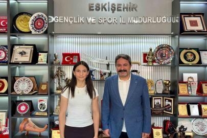 Eskişehirli öğrenci bilek güreşindeki başarısıyla Şampiyonlar Kampı’na katılmaya hak kazandı
