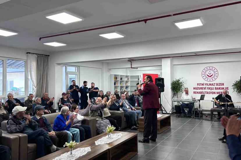 Huzurevi sakinleri ve koruma altındaki çocuklar anlamlı etkinlikte bir araya geldi