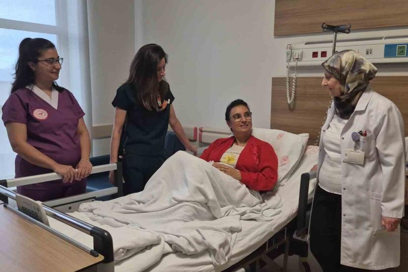Kesisiz ve dikişsiz rahim ameliyatı Eskişehir’de ilk kez gerçekleştirildi