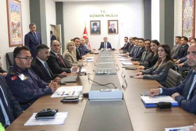 Kütahya’da uyuşturucu, kaçakçılık ve trafik güvenliği masaya yatırıldı