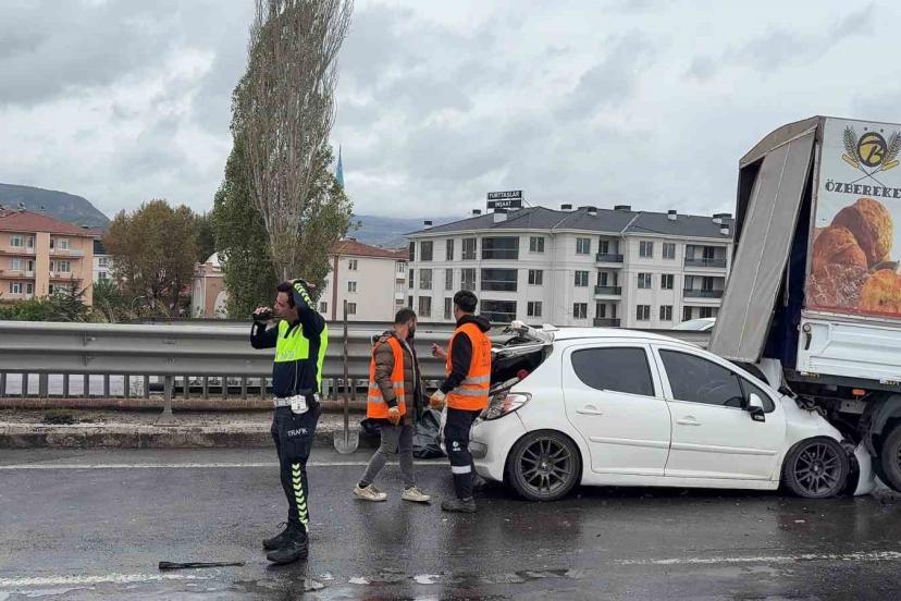 Kütahya’da zincirleme trafik kazası: 1 yaralı