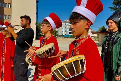 Lise öğrencileri ‘Mehteran Takımı’ kurdu