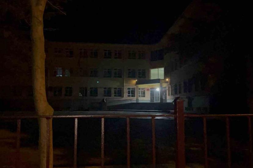 Okul bahçesinde baba ve oğlunun darbedilip bıçaklanmasına ilişkin davaya devam edildi