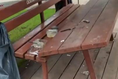 Parka zarar veren vandallara, vatandaş böyle tepki gösterdi