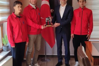 Pazarlar Spor Lisesi Spor Kulübü’nden Vali Yardımcısı Kazez’e projeler ziyareti