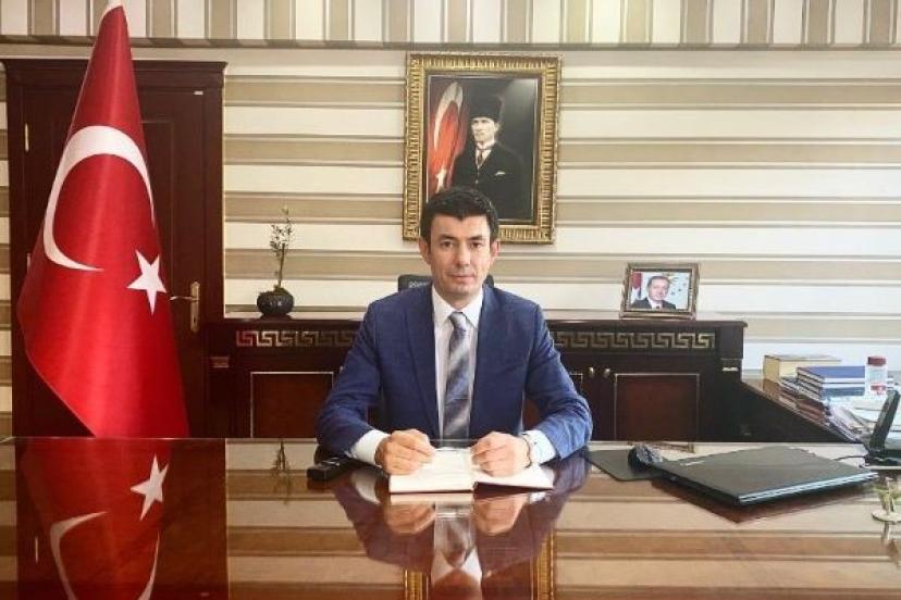 Silahla vurulmuş halde bulunan Afyonkarahisar Vali Yardımcısı ve İl Özel İdaresi Genel Sekreteri İhsan Ayrancı, ağır yaralı olarak hastaneye kaldırıldı.