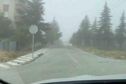Sivrihisar’da yoğun sis ulaşımı ve günlük yaşamı olumsuz etkiliyor
