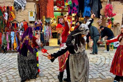 Soğuk havaya rağmen Frig Vadisi’ne ziyaretçi akını