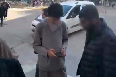 Tespih sattığını iddia ederek öğrenciden para talep eden şahıs kamerada
