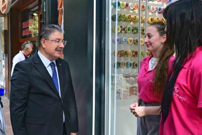 Vali Yılmaz, İsmet İnönü-1 Caddesi esnafını ziyaret etti