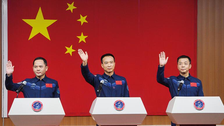 Çin, Tiangong Uzay İstasyonu’na görev değişimi için 3 astronot gönderdi