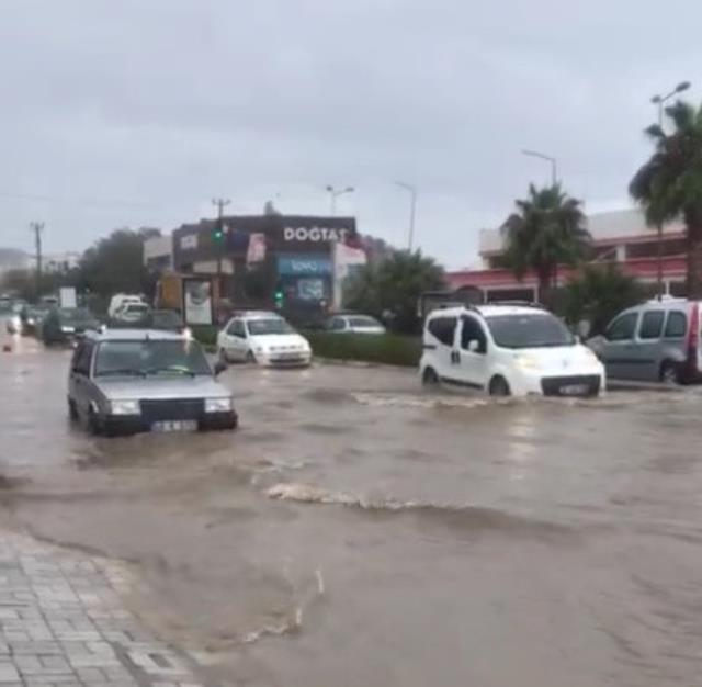 Bodrum'da öğrenciler yağış nedeniyle evlerine gönderildi