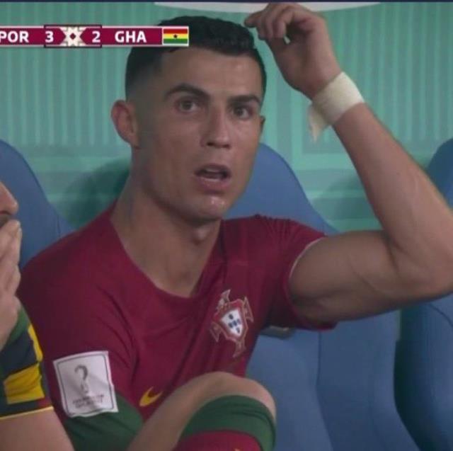 Rakip oyuncu gözünün içine baka baka dalga geçti! Ronaldo kenarda çıldırdı