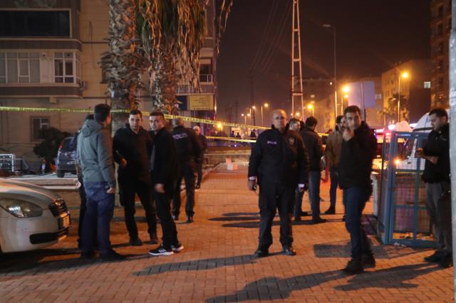 Şanlıurfa'da iki polisi yaralayan uyuşturucu satıcıları Suriye'ye kaçmak isterken yakalandı