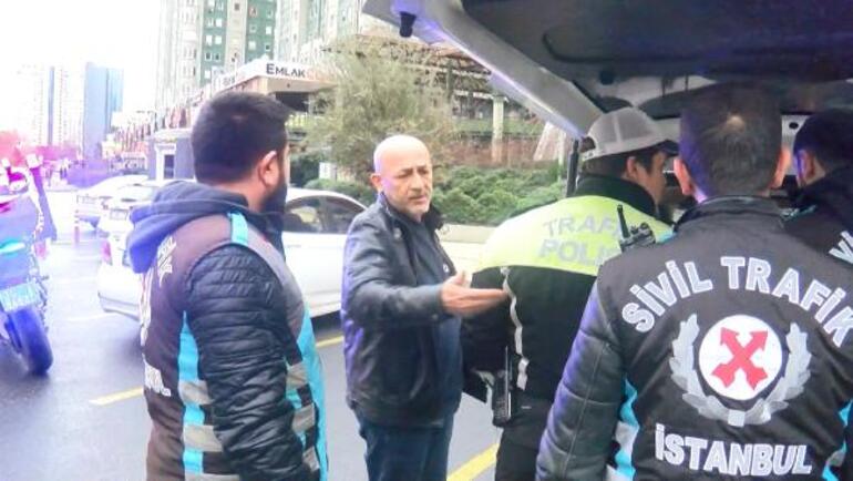 Ataşehir'de ceza kesilen servis şoförü hakaretler etti
