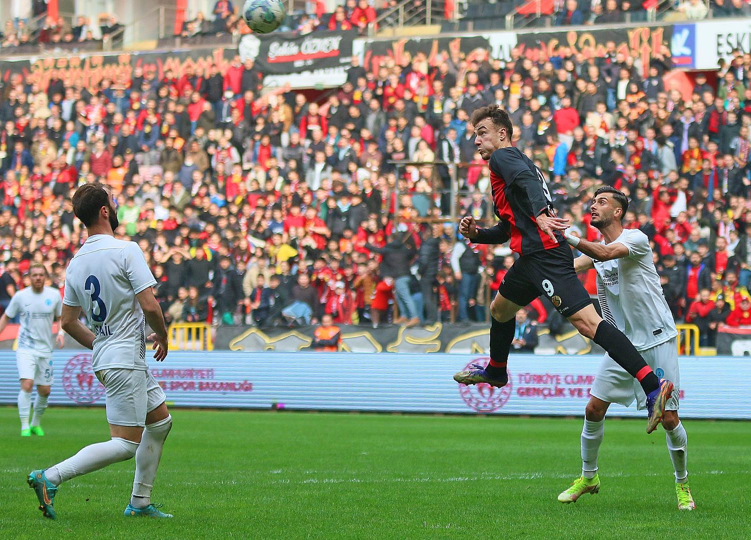 TFF 3. Lig: Eskişehirspor: 3 - Belediye Kütahyaspor: 4