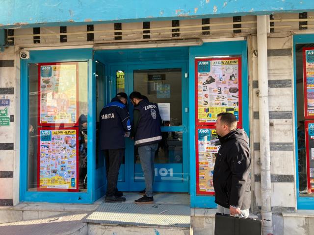 Asgari ücret artışı sonrası denetimler sıklaştı! Afyonkarahisar'da bir zincir market şubesi mühürlendi