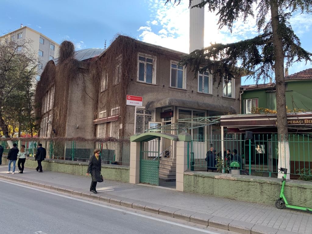 Yıkılması gündeme gelen Hal Camii’nin cemaati karara tepki gösterdi