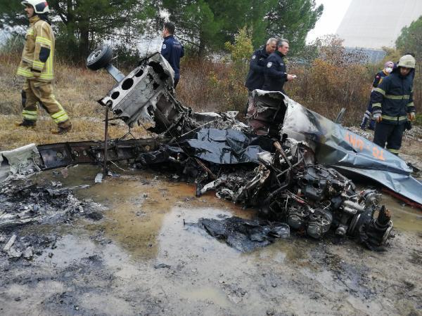 Bursa'daki kahreden kaza kamerada! Uçak, 380 bin voltluk direğe çarpıp havada alev almış