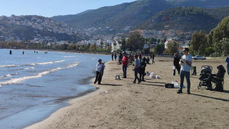 Antalya’da balık havuzu patladı söylentisi... Vatandaşlar sahile koştu