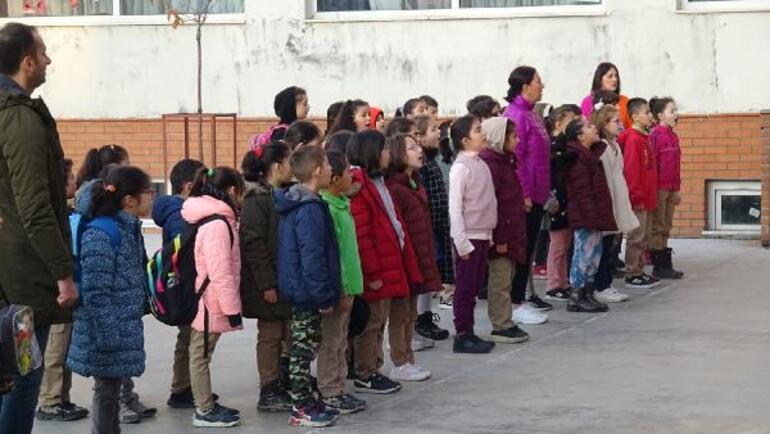 Düzce'de deprem sonrası okullar açıldı