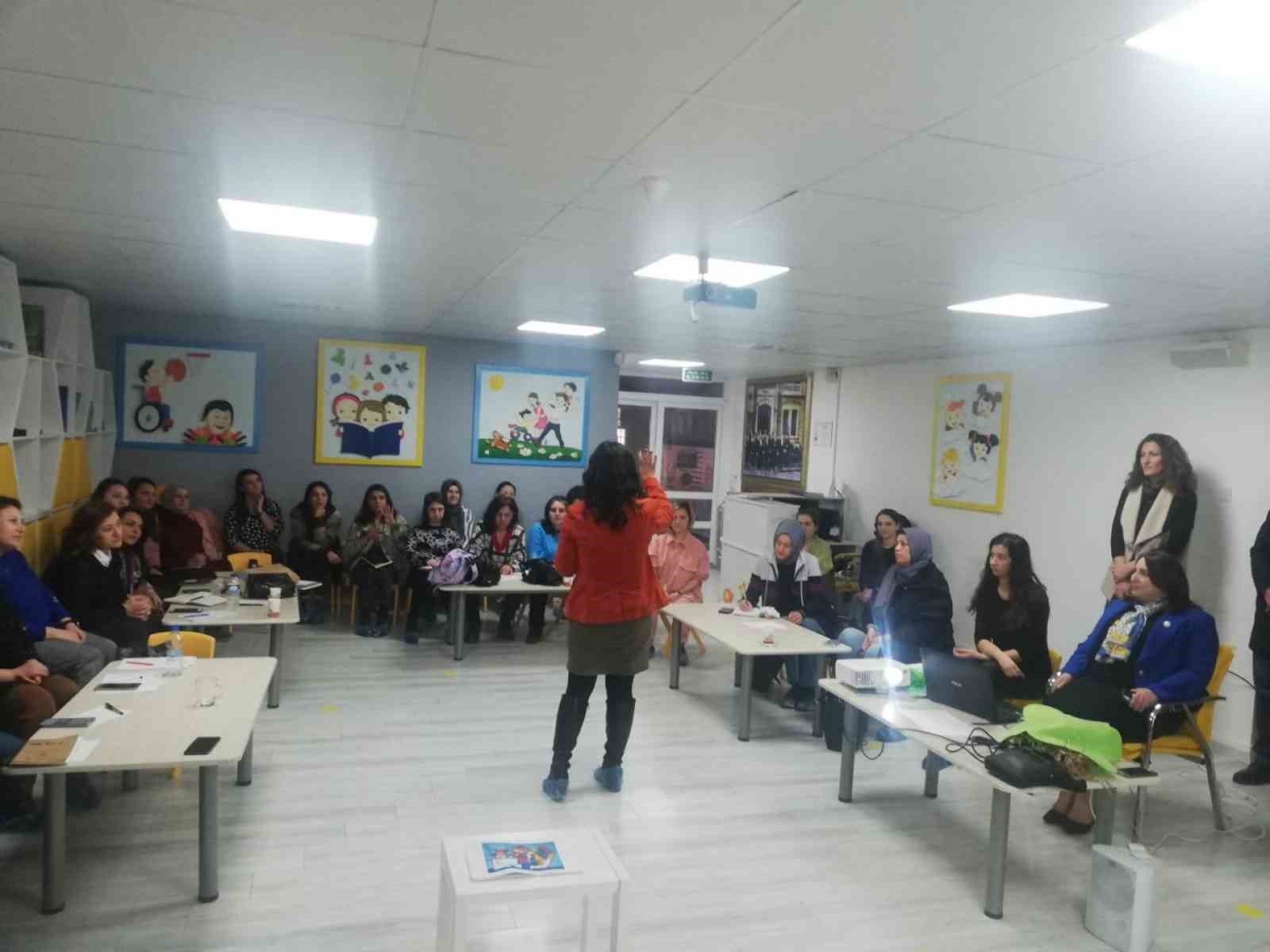 Eskişehir’de “Oyun ile Matematik” semineri düzenlendi