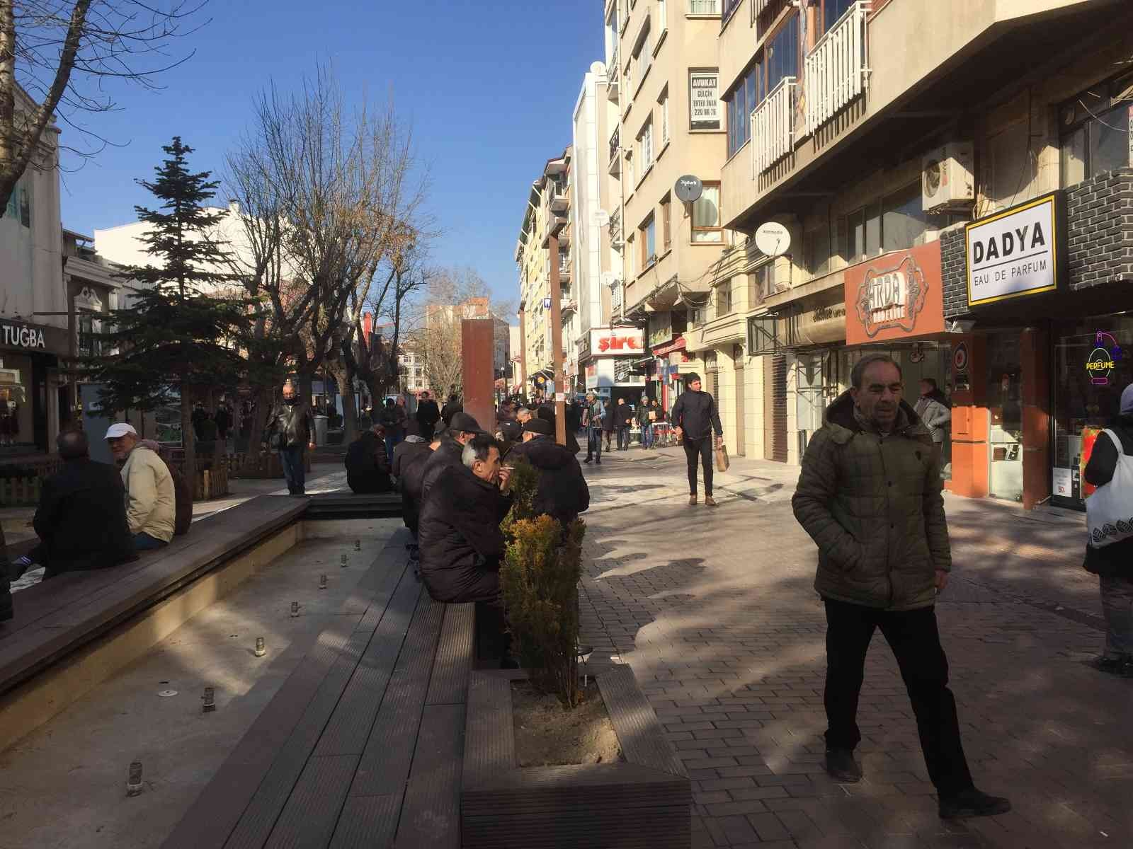 Yılın ilk gününde Eskişehir sokakları boş kalmadı