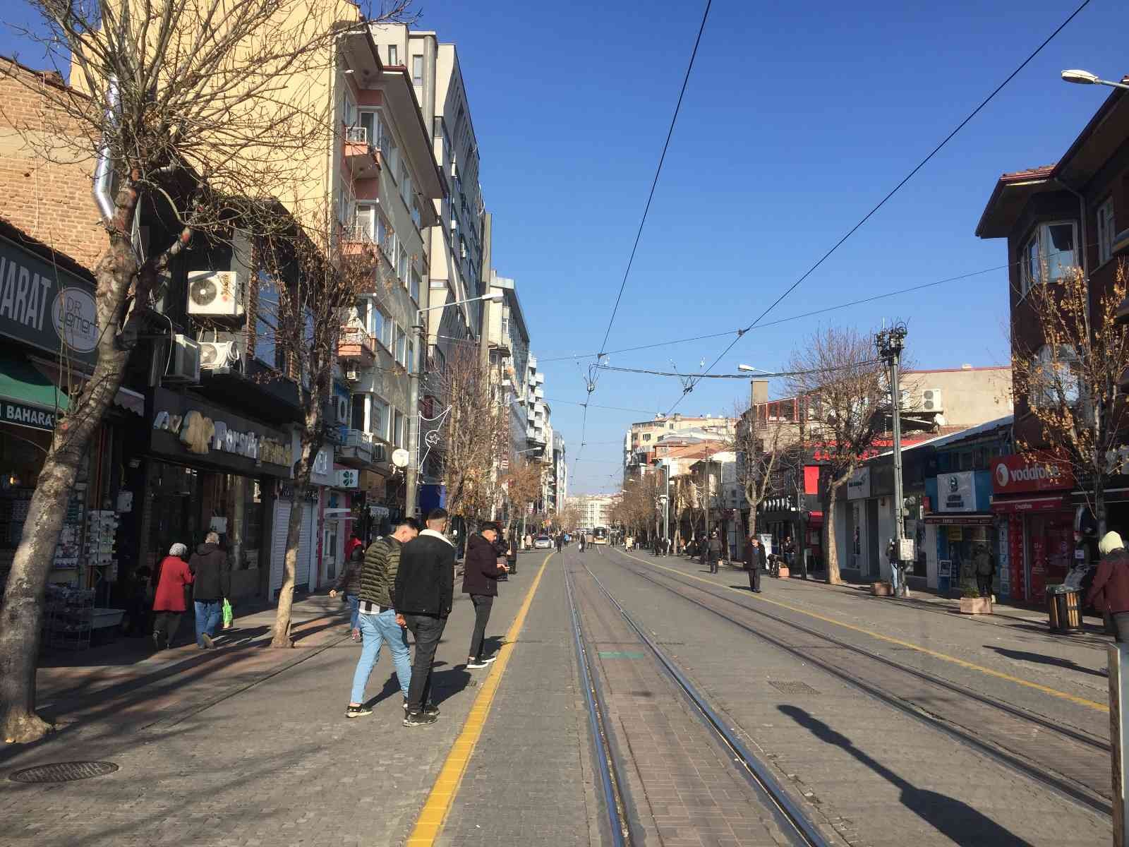 Yılın ilk gününde Eskişehir sokakları boş kalmadı