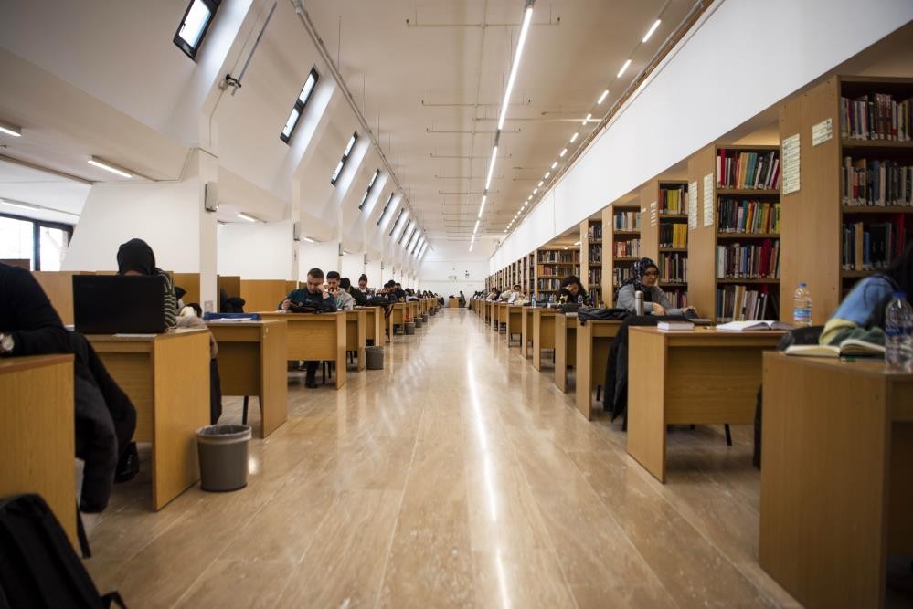 Sömestri öncesi kütüphane yoğunluğu