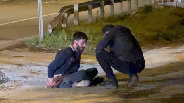 Antalya'da iş yerine silahlı saldırı yapıp peşlerine düşen polis ekiplerine ateş ettiler